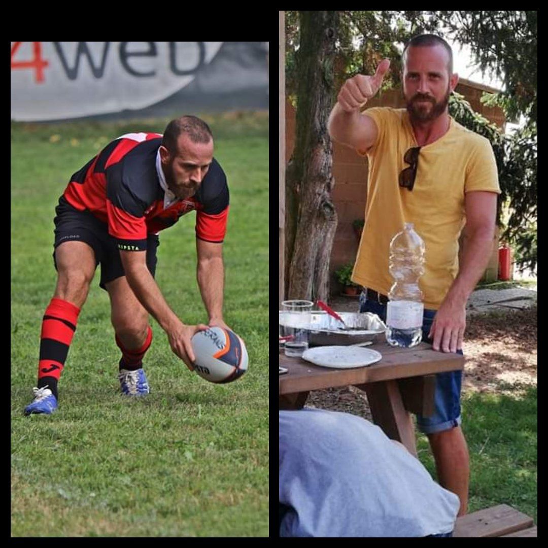 Un uomo con una maglietta gialla fa il pollice in su