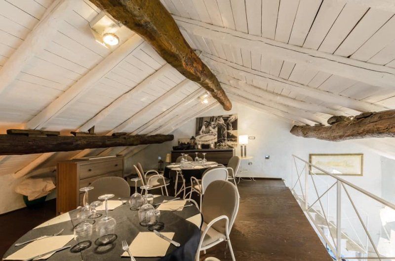 dining room of the Sicilian seafood restaurant