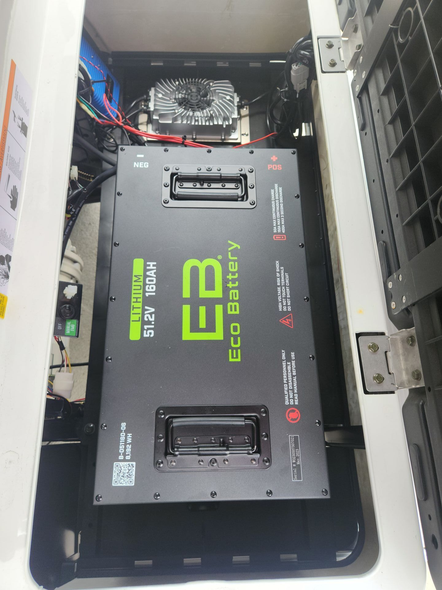 A black box with the word eco battery on it