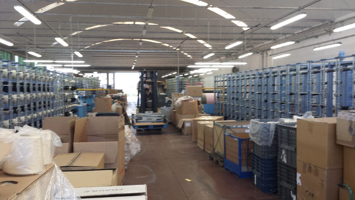 interno della ditta di tessitura