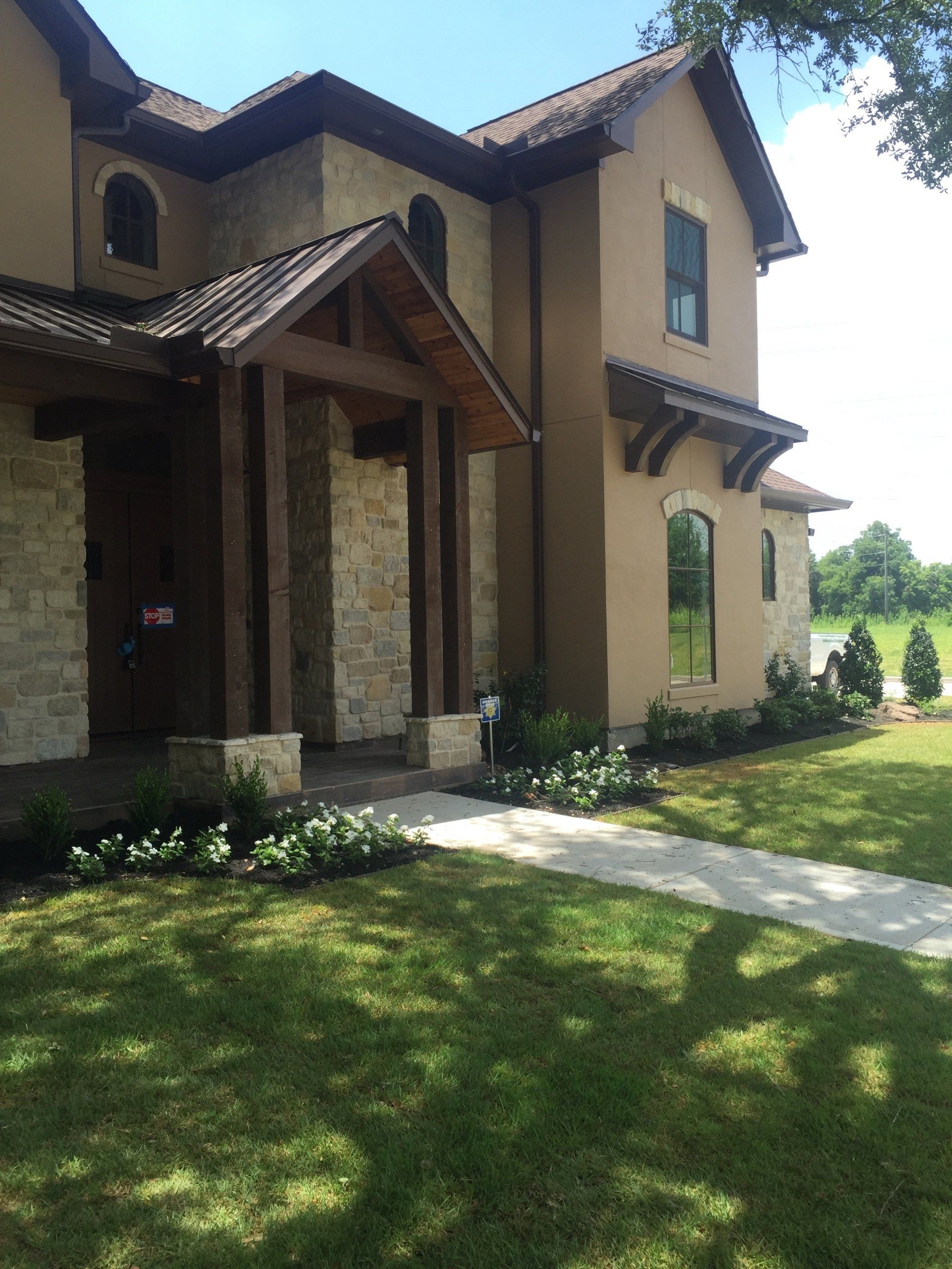 landscape and lawn maintenance