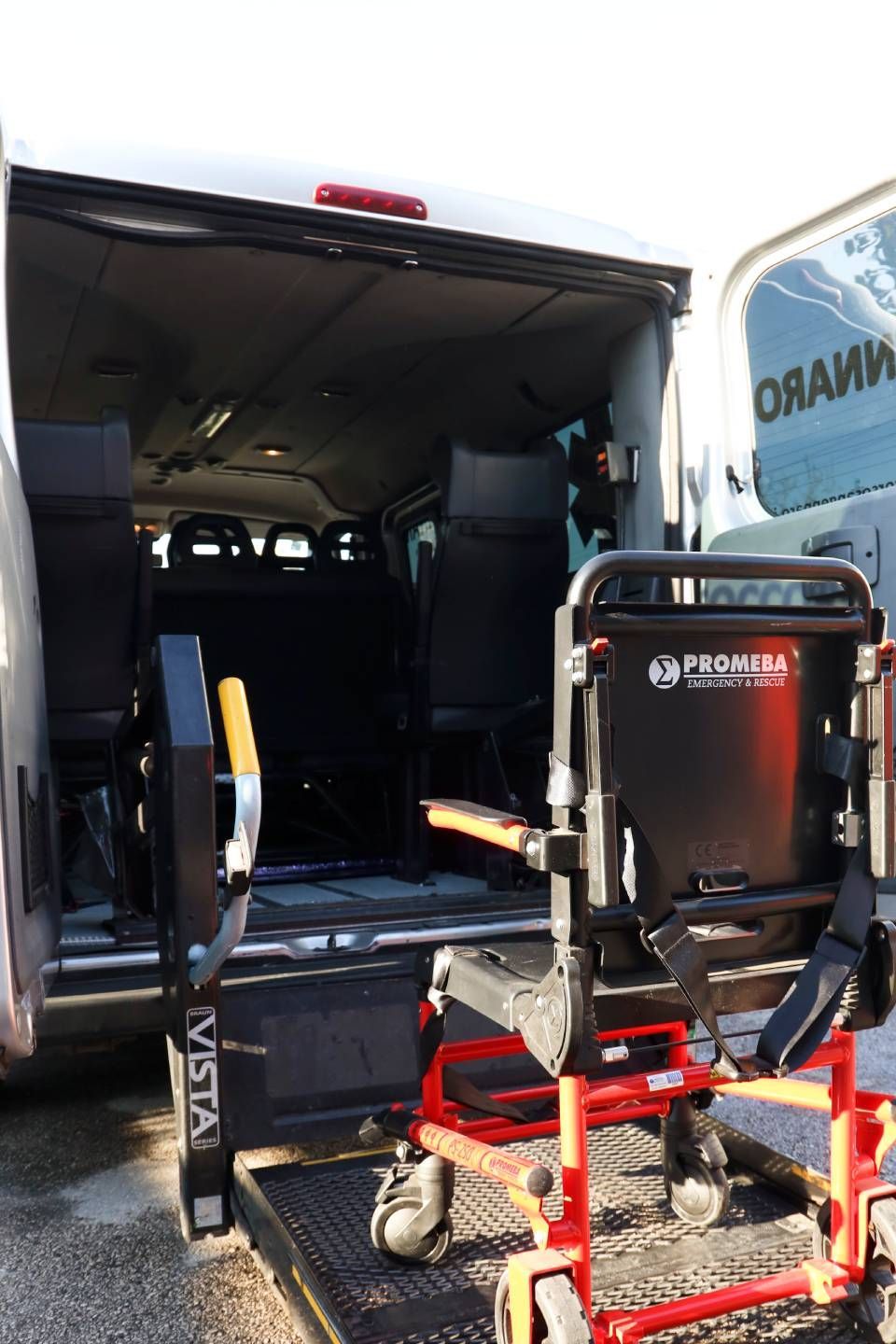 Automedica con carrozzina