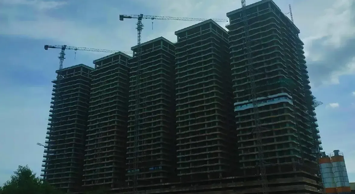 Long Island Investment Group Corp Building in Jackson Avenue, Brgy. Don Galo, Parañaque City, Metro Manila