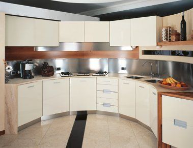 cucina circolare progettata su misura