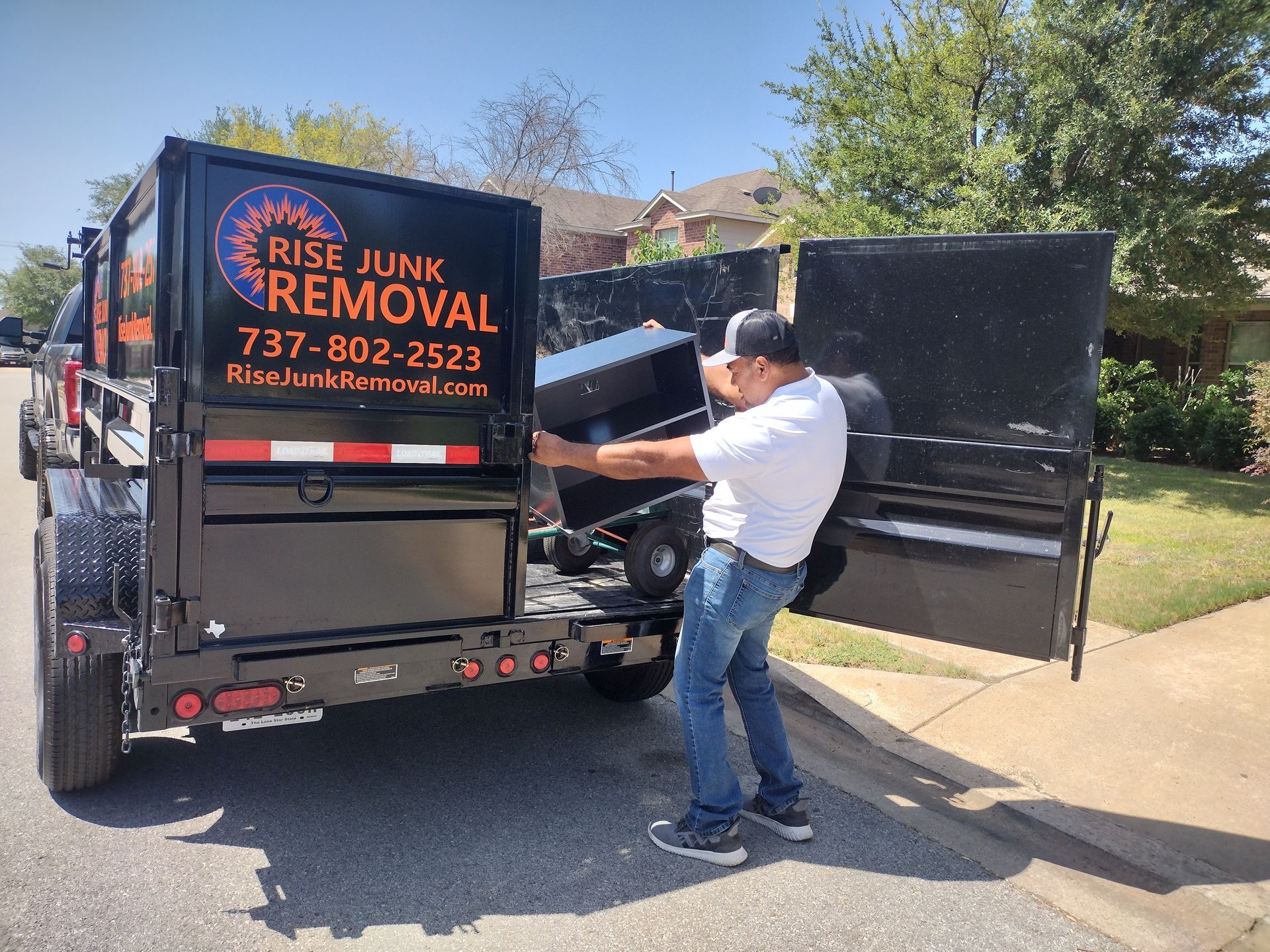 fast, affordable commercial junk removal, cleanouts, cleanups, austin tx, rise junk removal