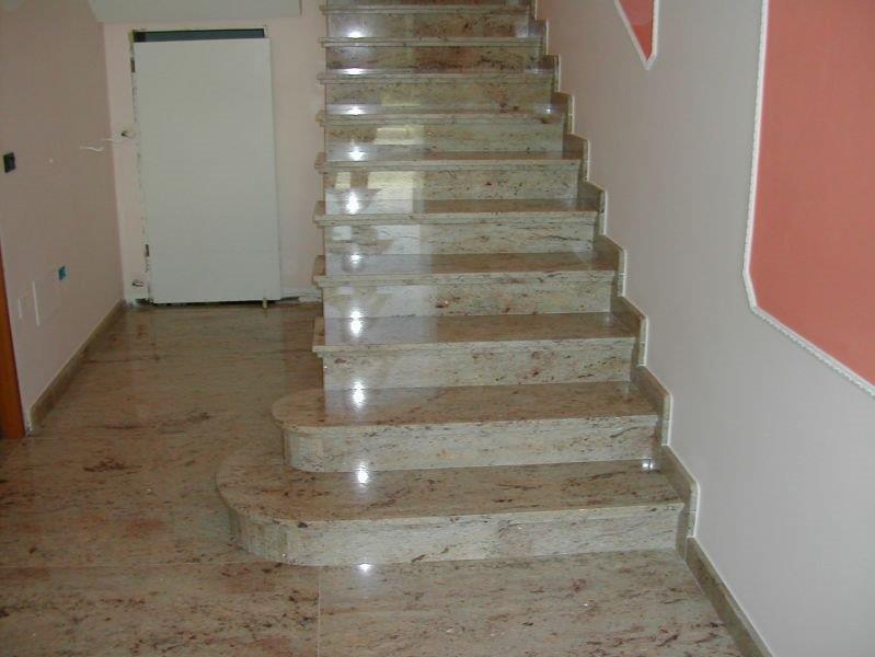 Scala interno in marmo