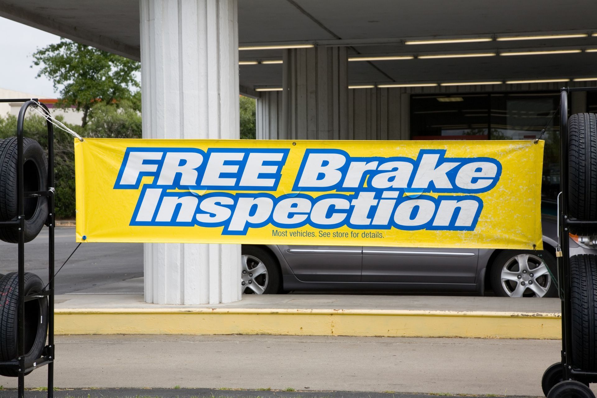 A yellow banner that says free brake inspection