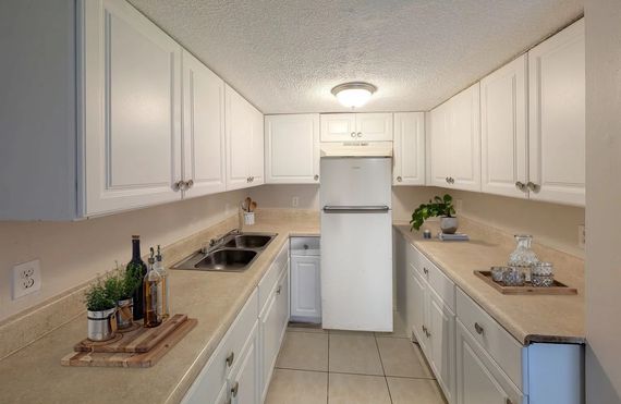 Yellow Pine Kitchen 2