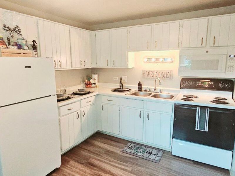 Model Kitchen | Powderhorn Apartments