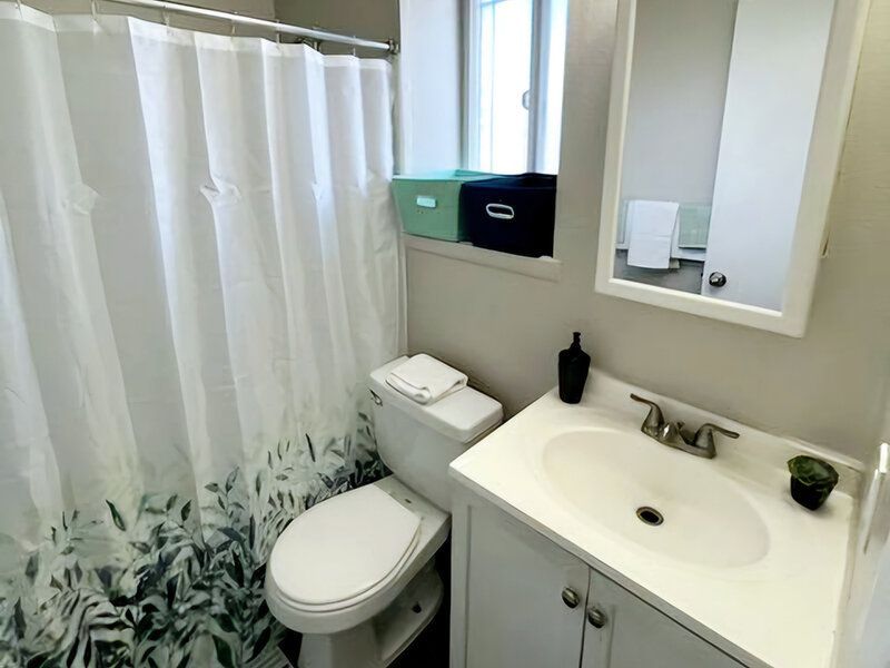 Bathroom | 1x1 | Powderhorn Apartments