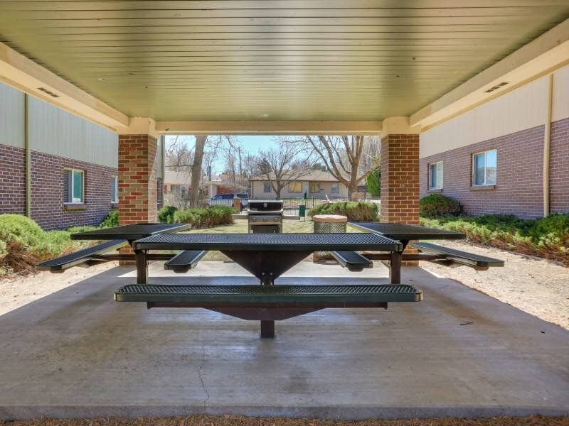 Picnic Area | Powderhorn Apartments