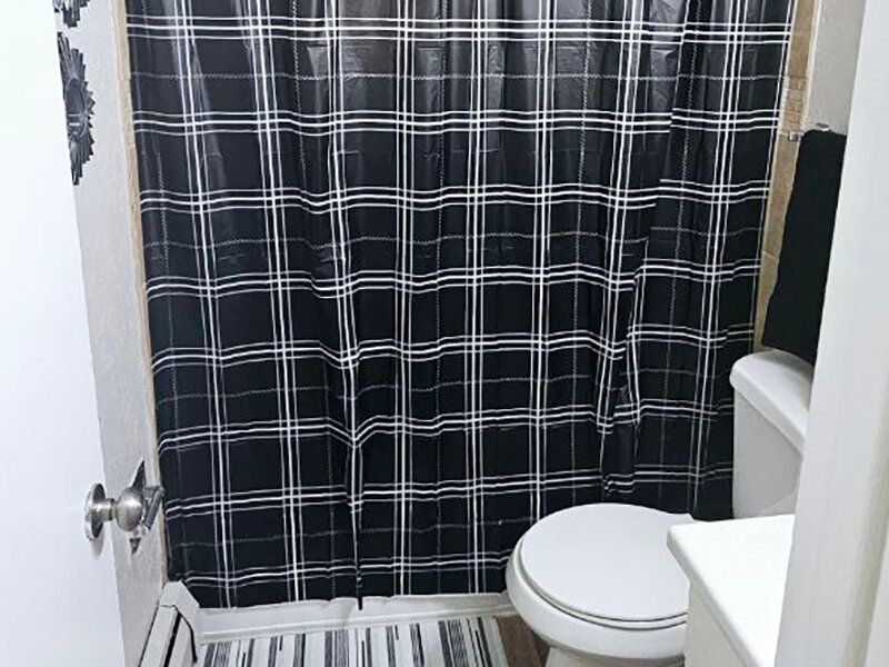 Bathroom | Powderhorn Apartments