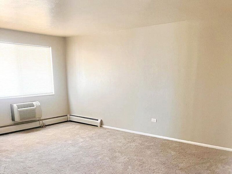 Rooms with Large Windows | Powderhorn Apartments