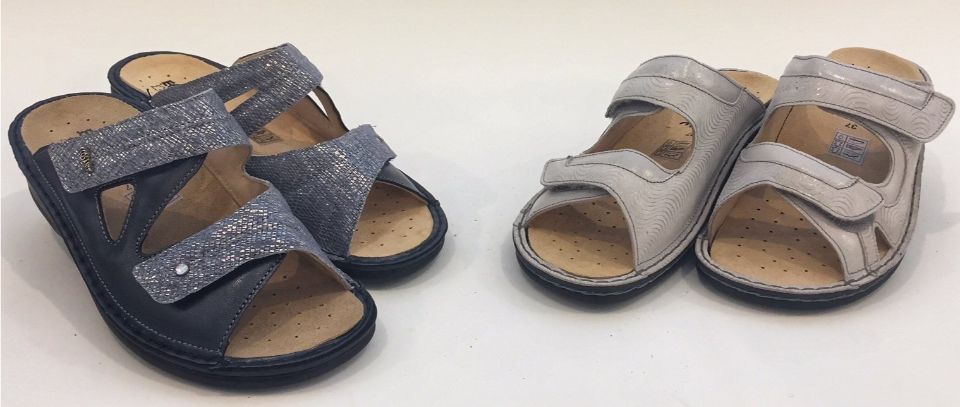 Sandali ortopedici con fascia regolabile
