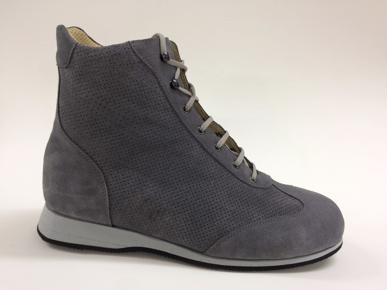 Calzature ortopediche personalizzate