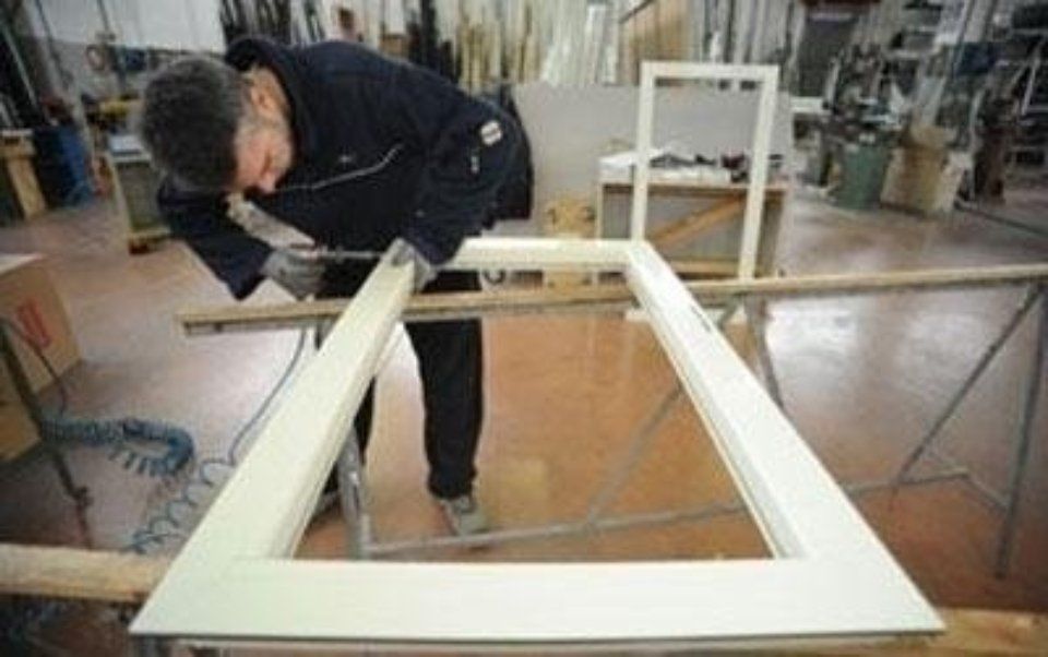 Laboratorio di produzione per serramenti in alluminio