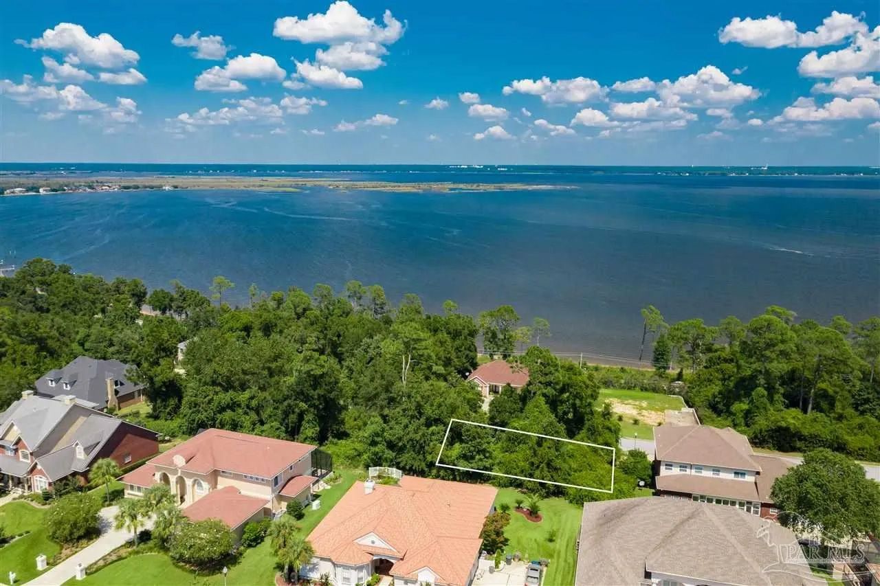 3027 Pelican Ln, Pensacola, FL, $140,000