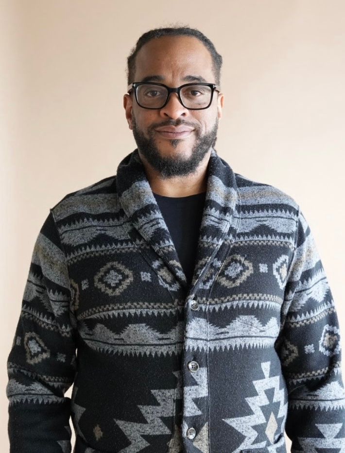 Derryll Johnson Headshot
