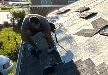 Roof Installation — Roofer Installing Roof in Syracuse, IN