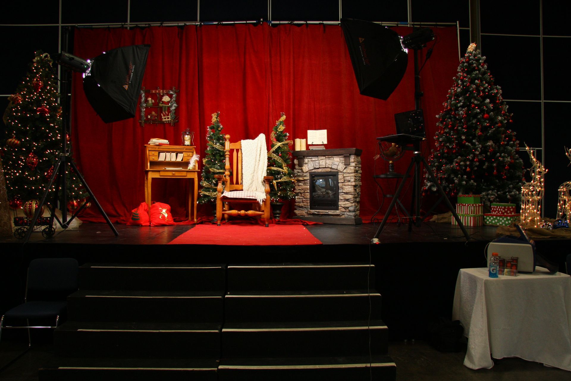 print on site mini studio set up photographer