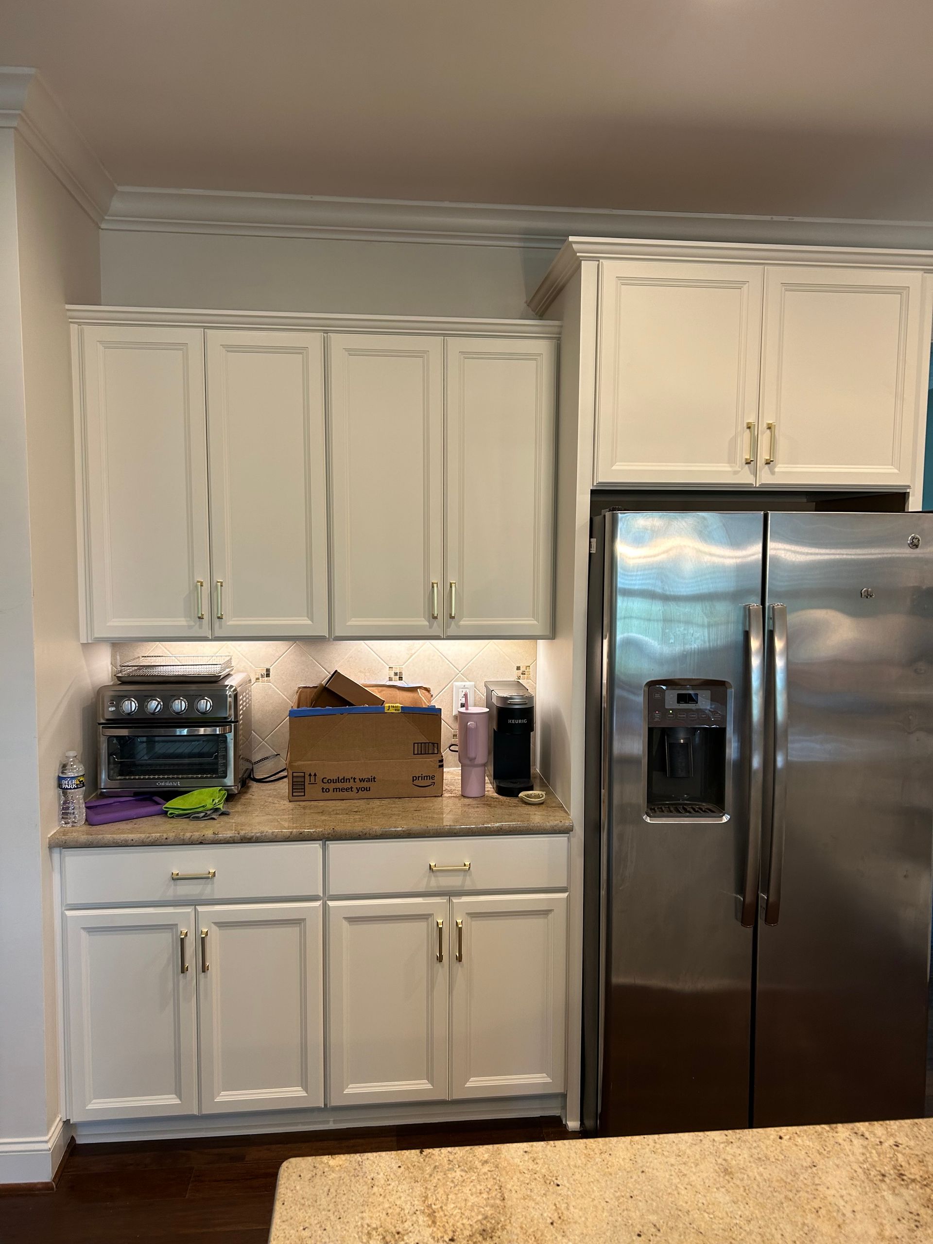 Benjamin Moore Swiss Coffee kitchen