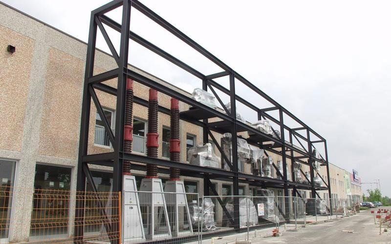 costruzione di una vetrata espositiva