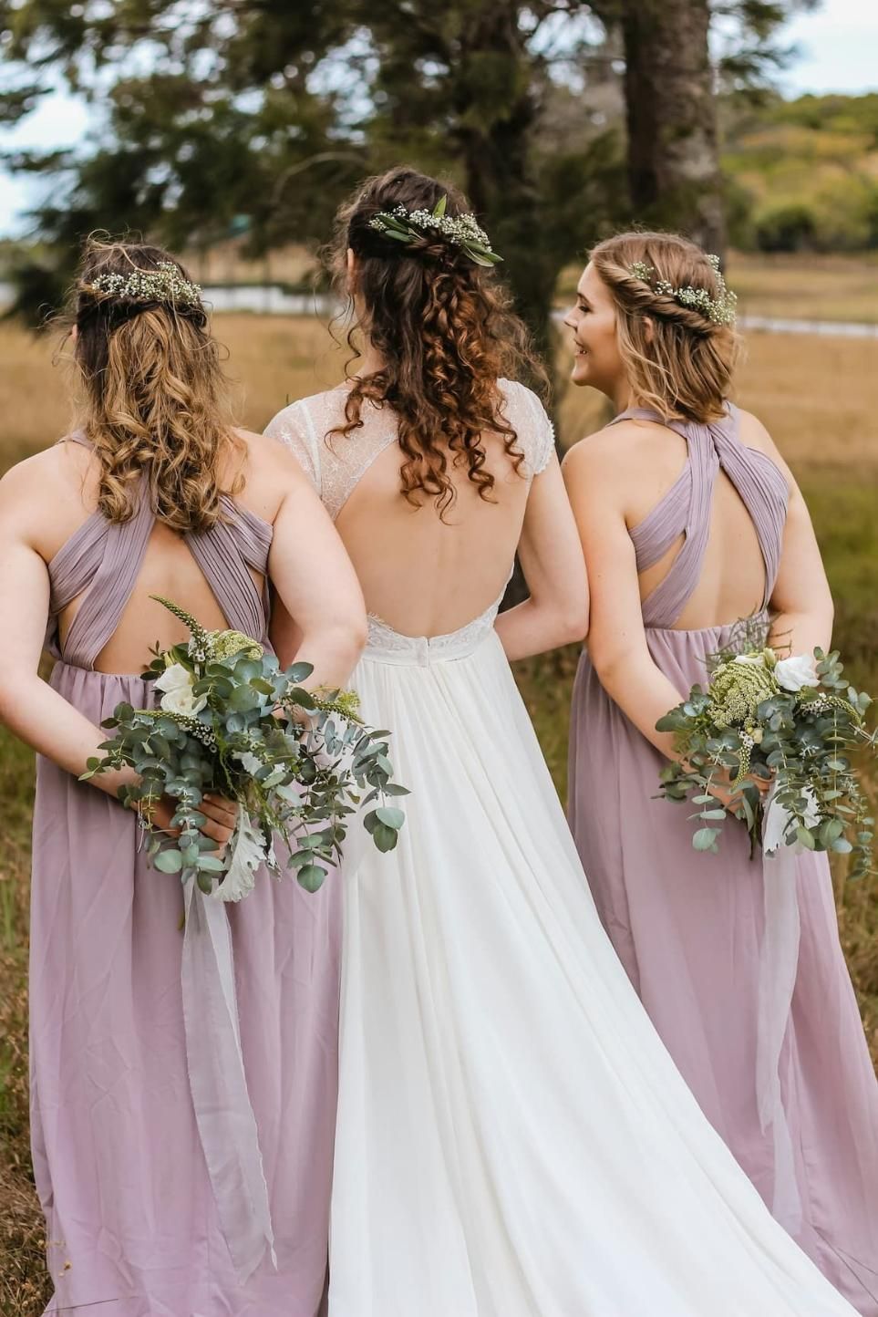 Bride and Her Bridesmaids — Lynda Ross Marriage Celebrant In Richmond, QLD