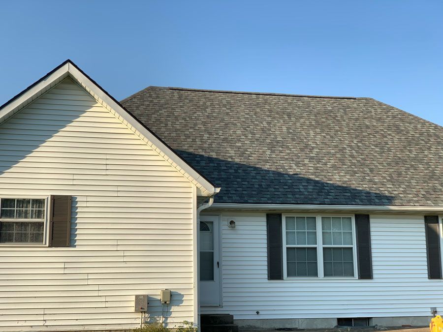 House with Vinyl Siding — Lee's Summit, MO — Home Property Solutions