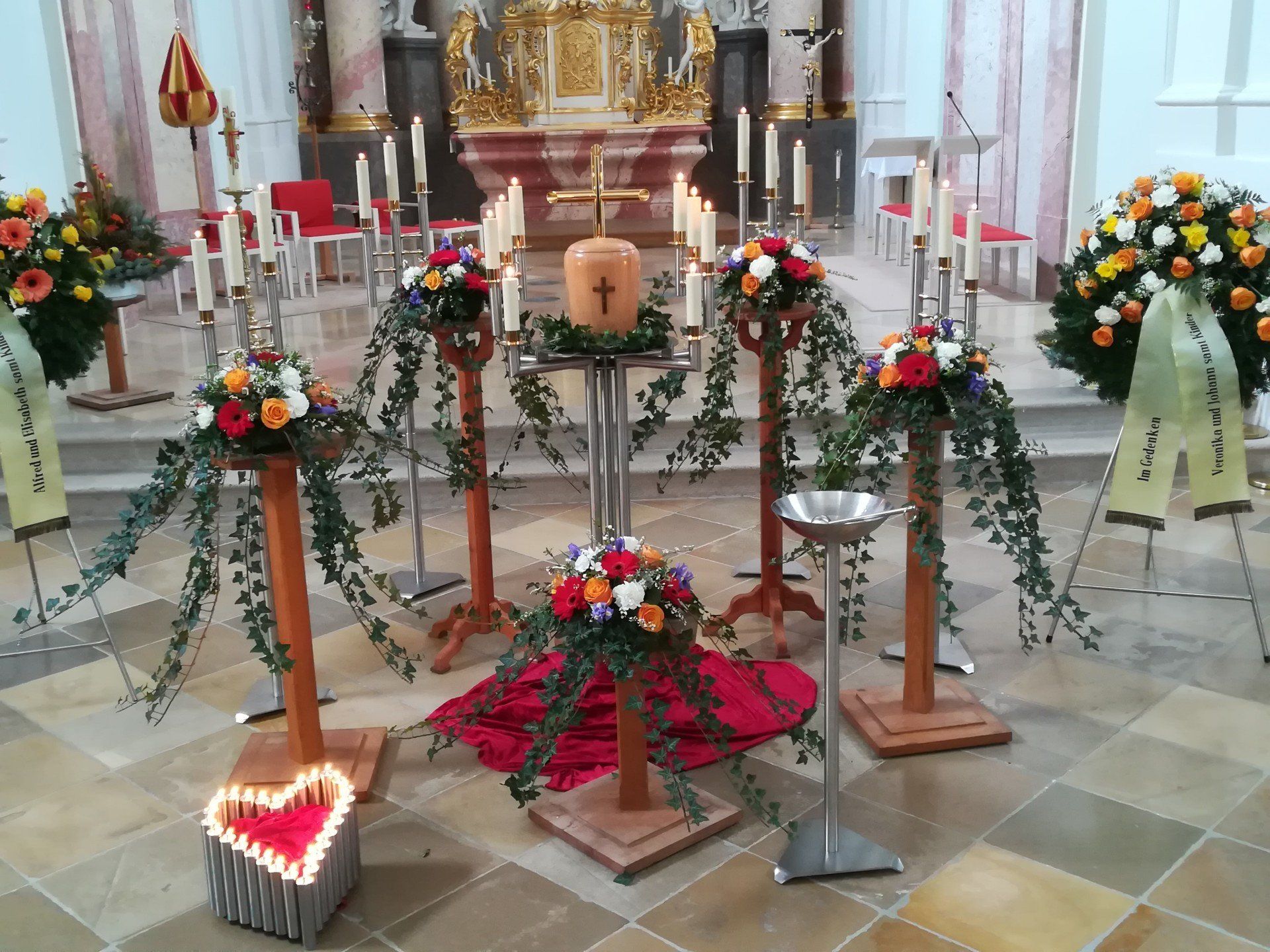 Aufbahrung Kirche