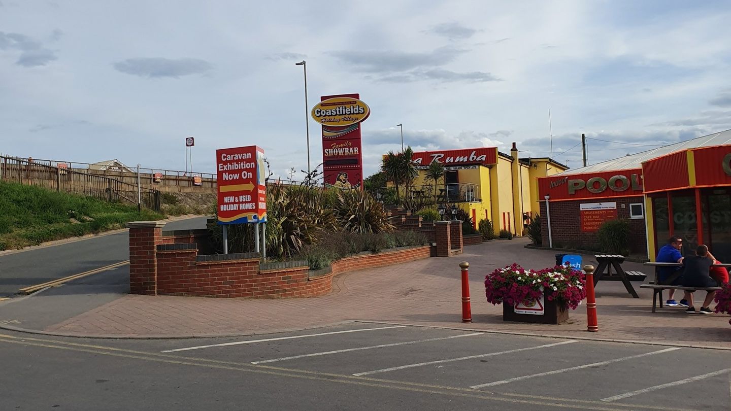 Skegness Caravan Holiday - Willow Lodge Holiday Lettings