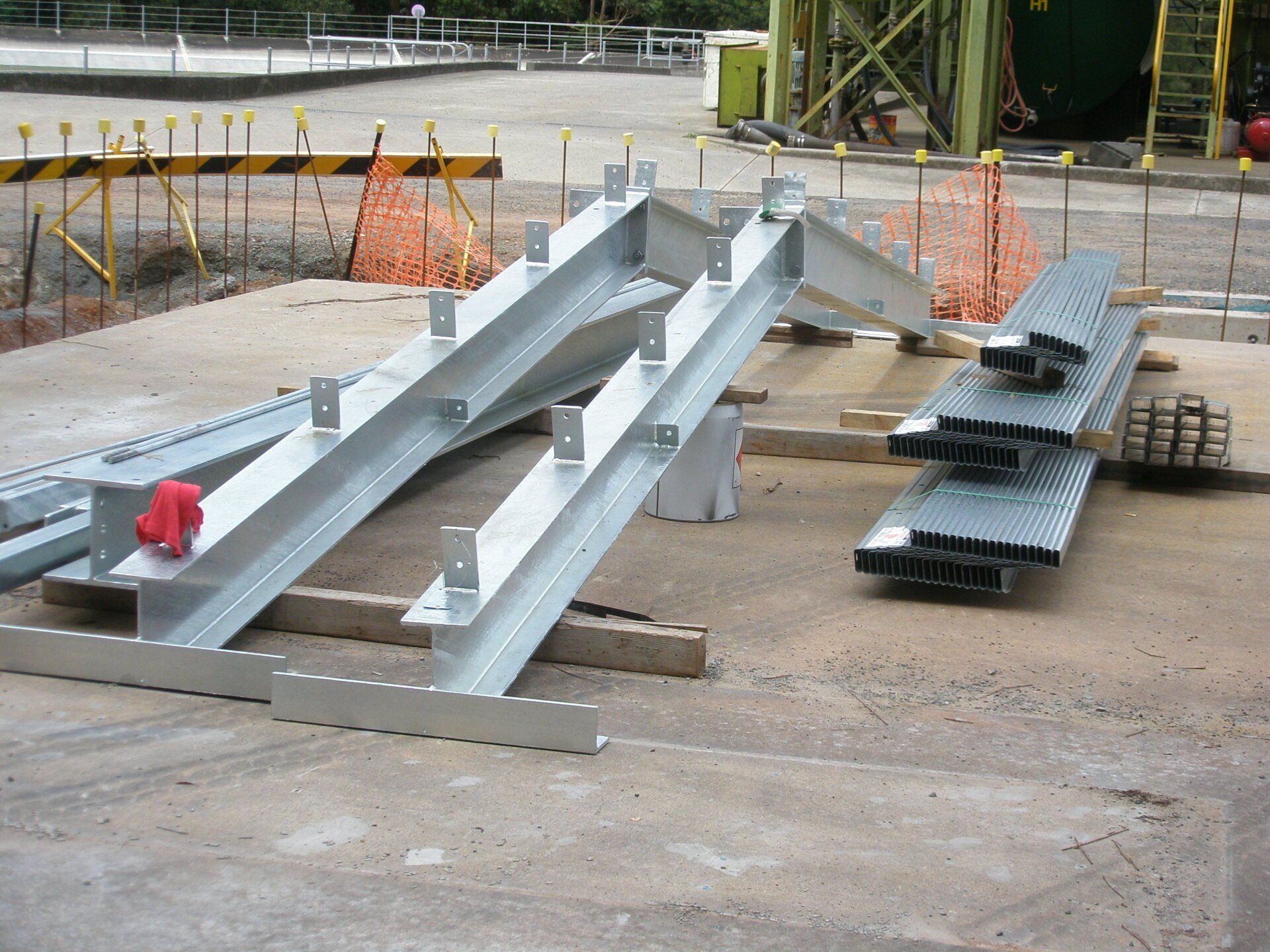 A bunch of metal pieces are stacked on top of each other