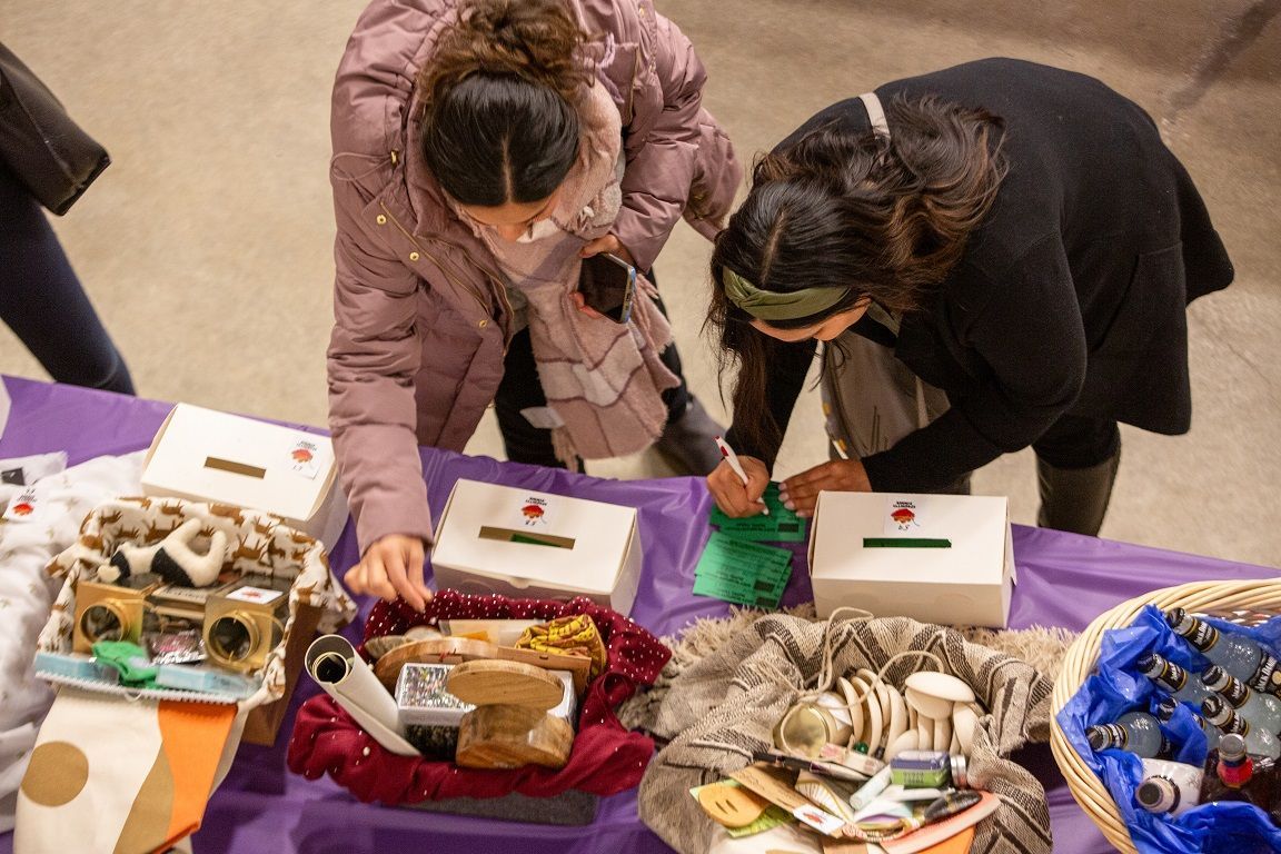 student Enjoy Spaghetti Dinner