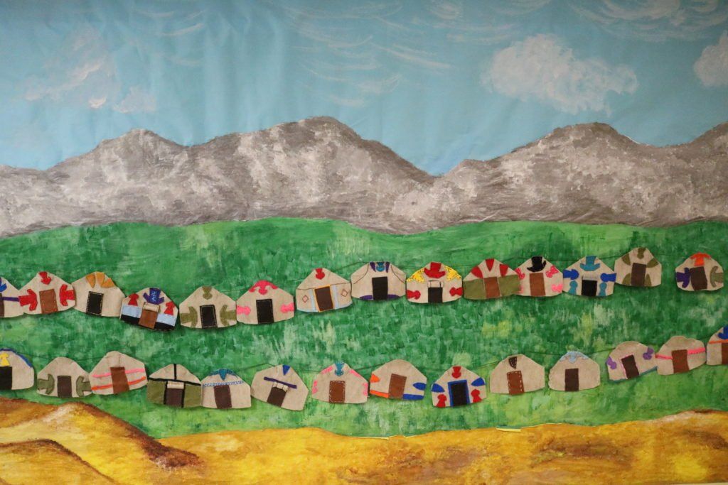 Mongol landscape and housing art project