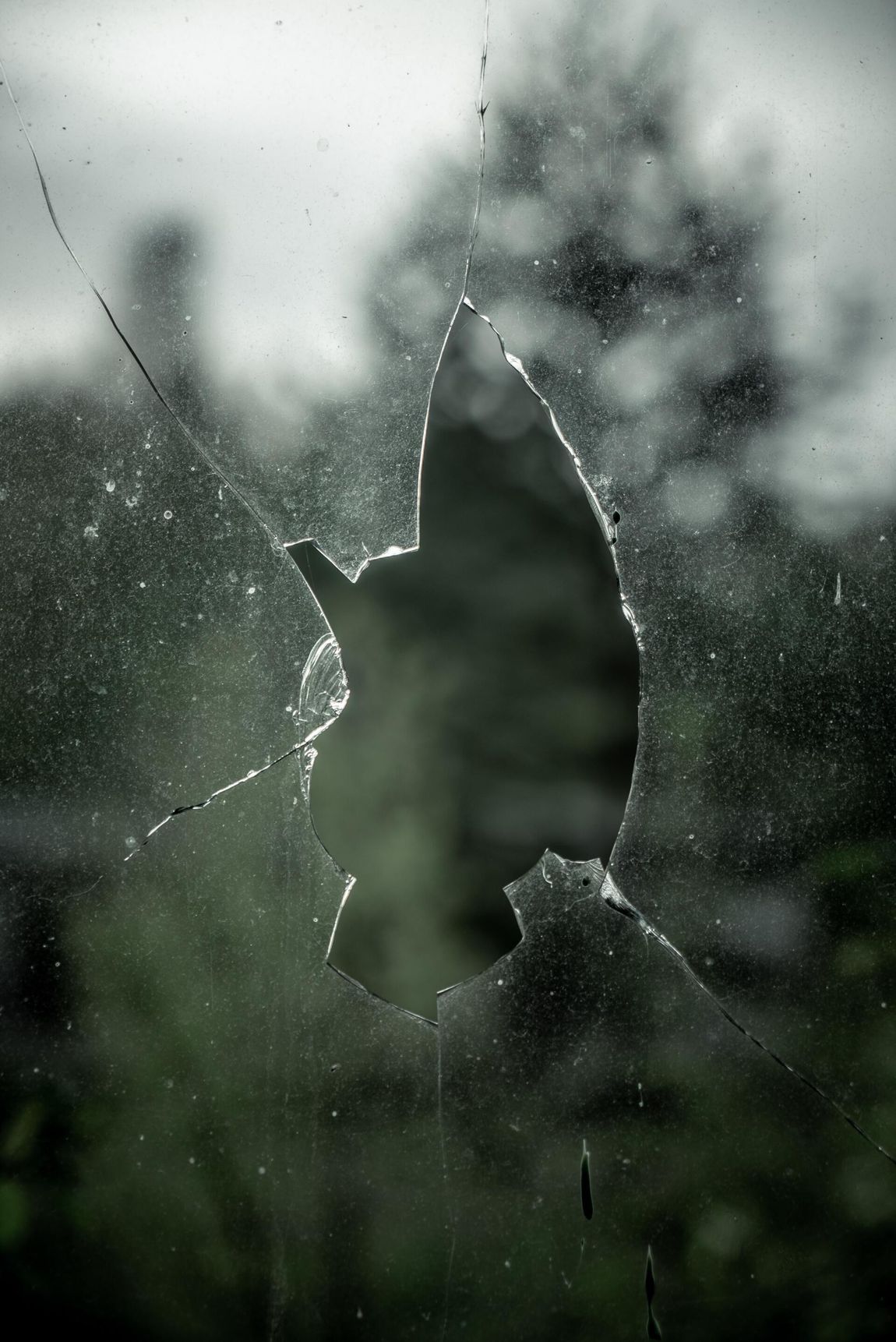 Image of a misty and cracked glass