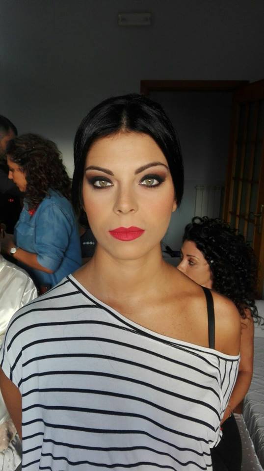 Cliente dopo la seduta di trucco