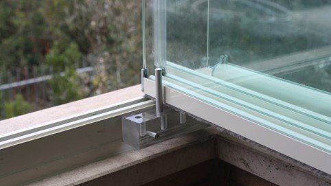 particolare vetrate scorrevoli Corradi