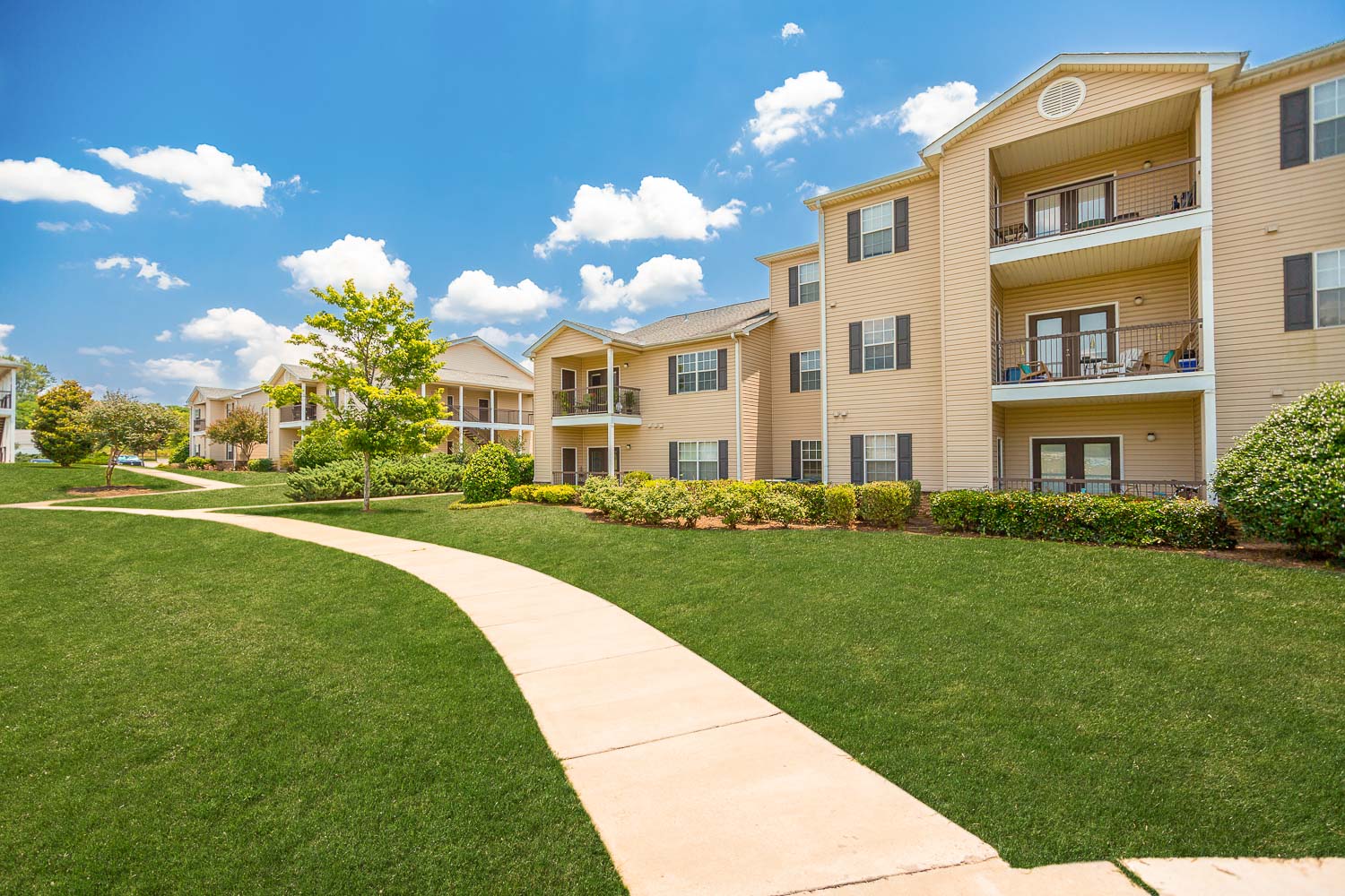 Houston Lake Apartments in Kathleen, GA