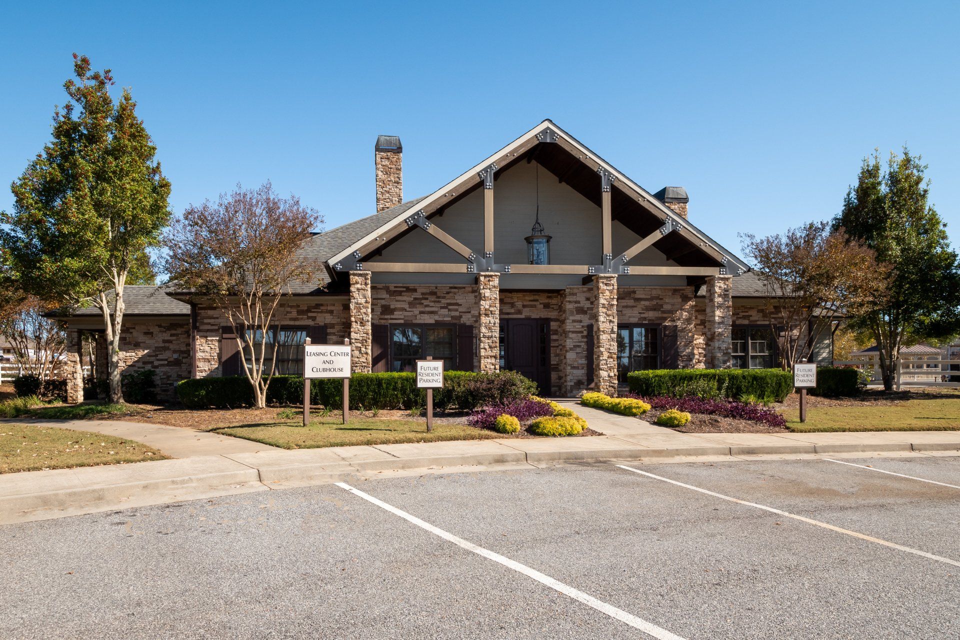 Houston Lake Apartments in Kathleen, GA