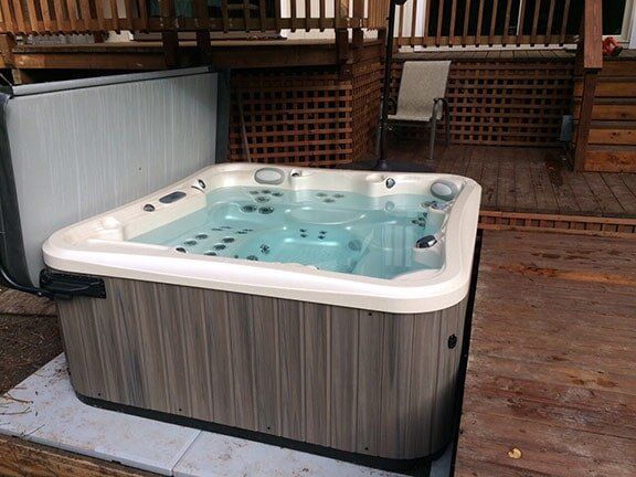 Hot tub in the evening - Marquis hot tubs in Oregon and California