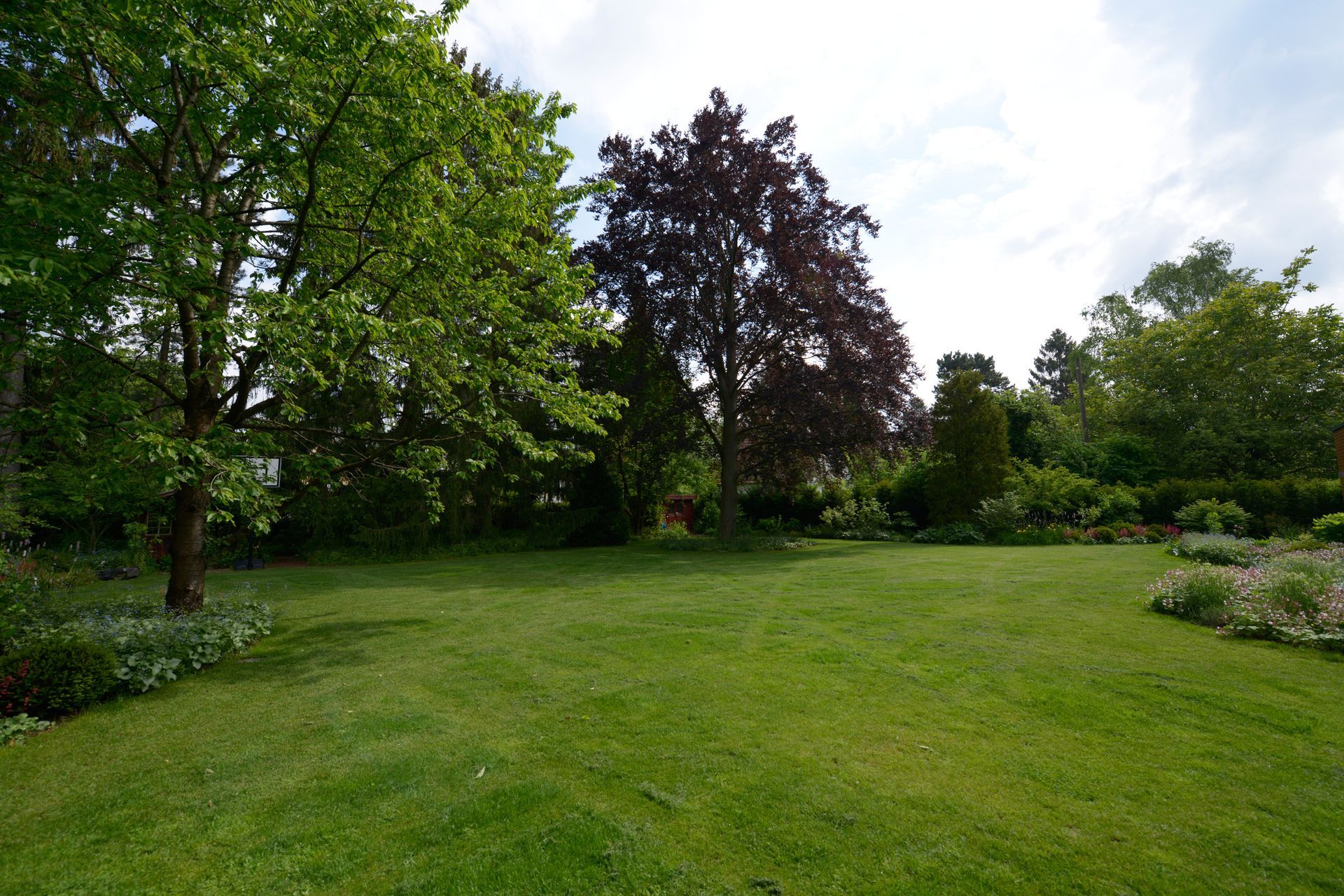 Sebastian Raschauer, Landschaftsarchitekt, Garten, Privatgarten,  Gartengestaltung, Umgestaltung, Neugestaltung, Bauantrag, Genehmigungsplanung, Werkplanung, Bauleitung, Projektleitung, Terrassen