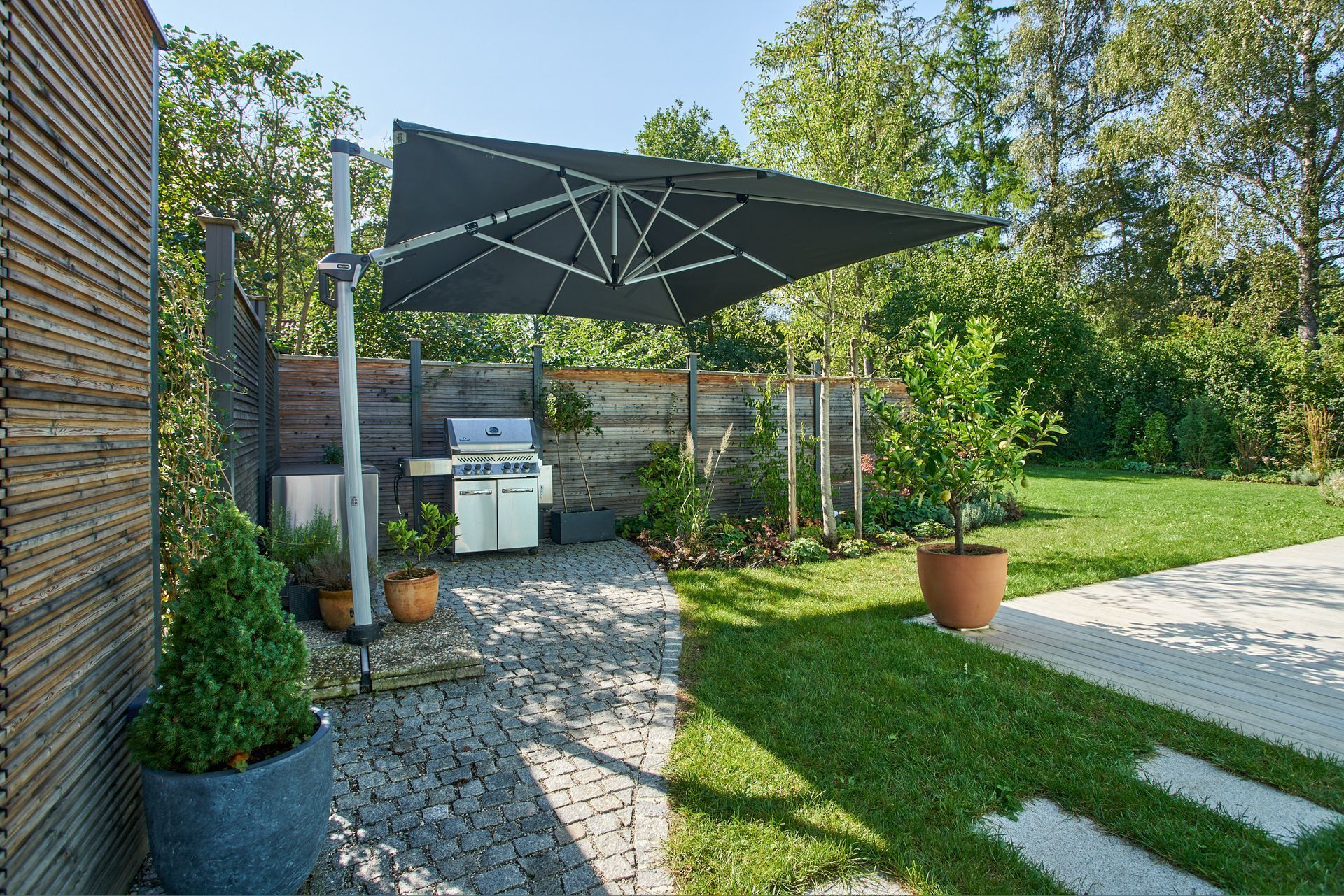 Sebastian Raschauer, Landschaftsarchitekt, Garten, Privatgarten,  Gartengestaltung, Umgestaltung, Neugestaltung, Bauantrag, Genehmigungsplanung, Werkplanung, Bauleitung, Projektleitung