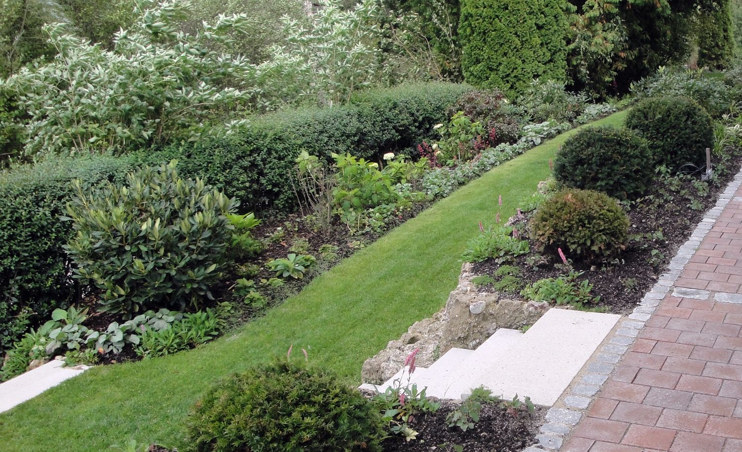 Sebastian Raschauer, Landschaftsarchitekt, Garten, Privatgarten,  Gartengestaltung, Umgestaltung, Neugestaltung, Bauantrag, Genehmigungsplanung, Werkplanung, Bauleitung, Projektleitung, Terrassen