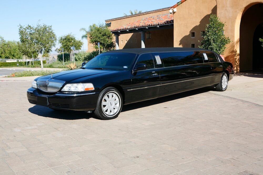 limo wine tasting tours from KC to Lee's Summit MO