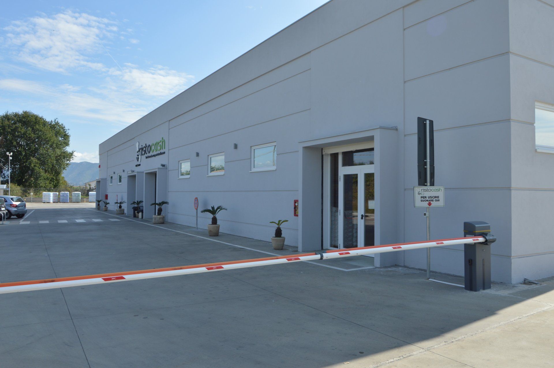 Esterno di un capannone