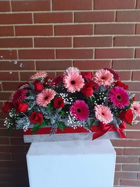 FLORERÍA KARLA - caja de flores