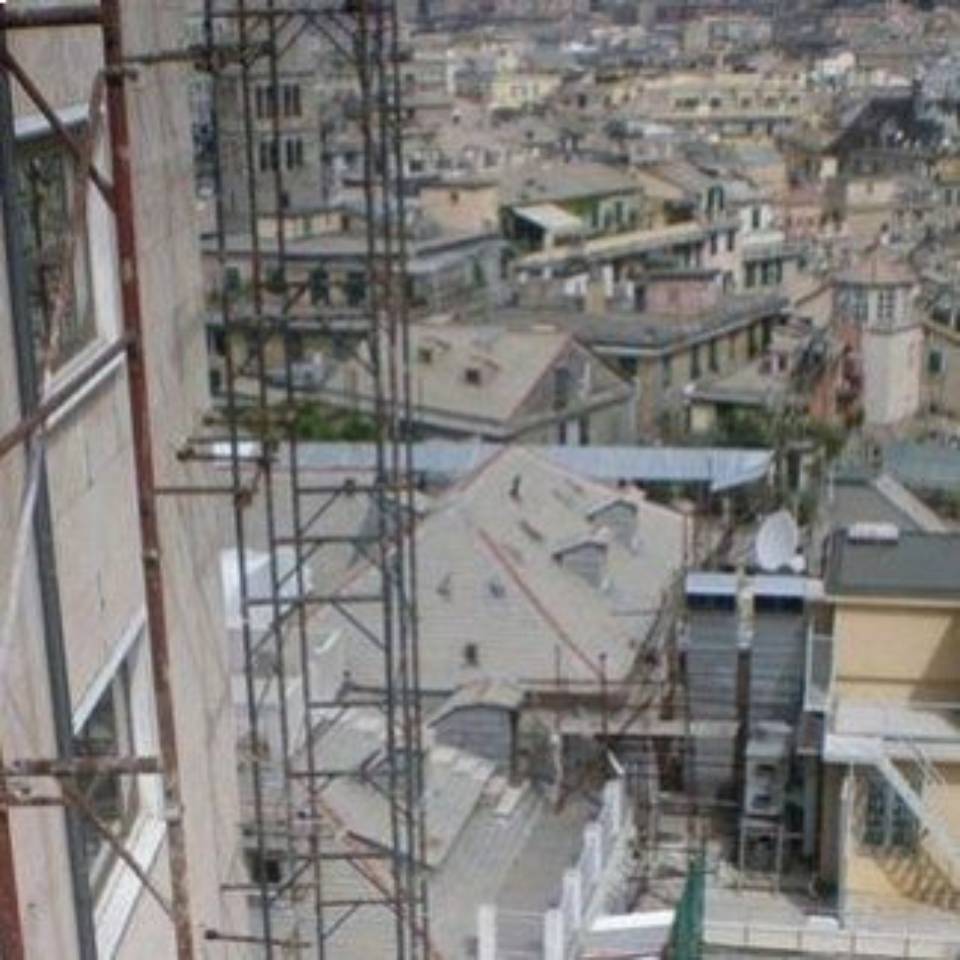 Facciata in ristrutturazione