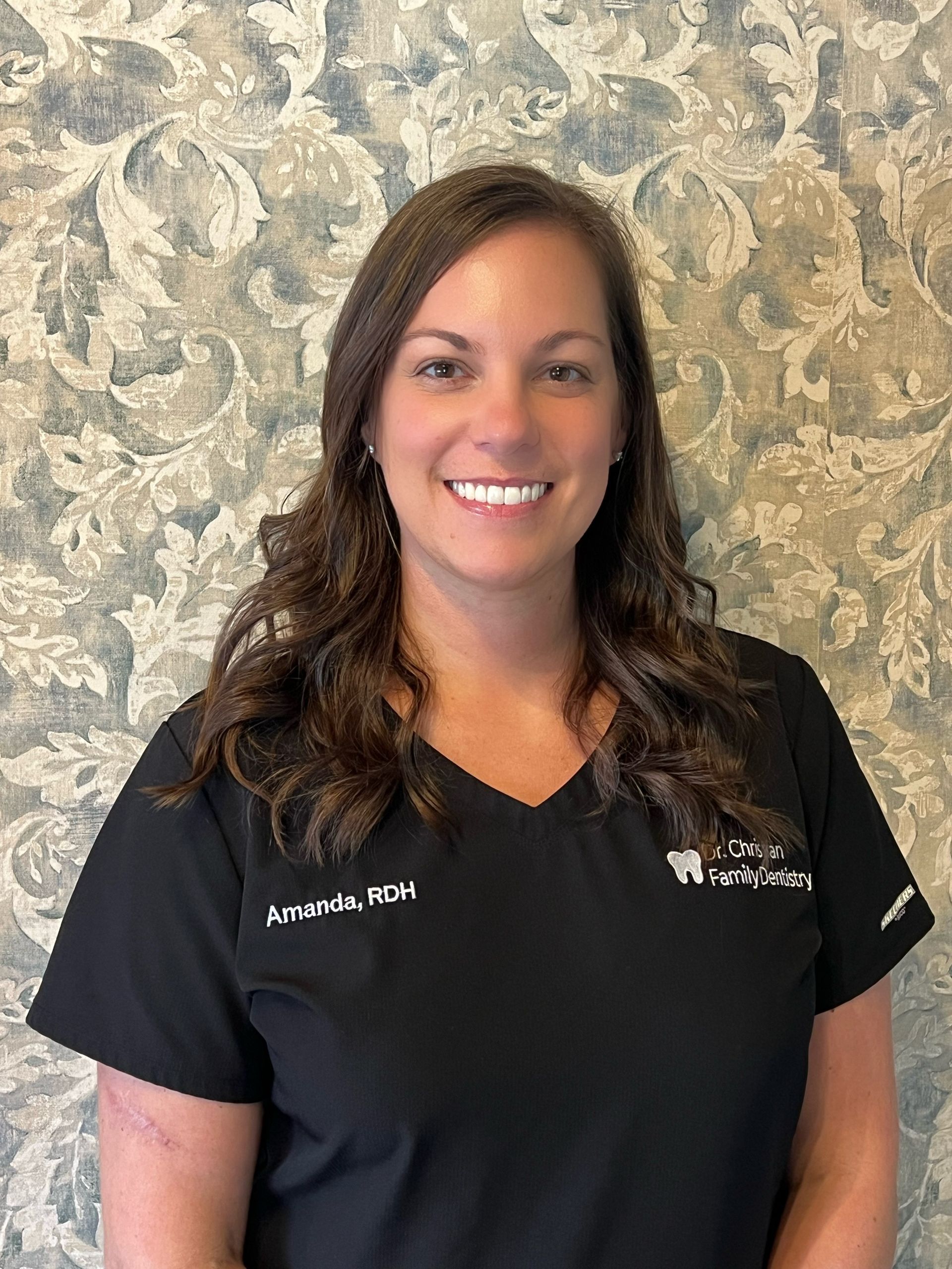 Ashley — Bristol, TN — McMillin & Christian Family Dentistry Amanda— Bristol, TN — McMillin & Christian Family Dentistry
