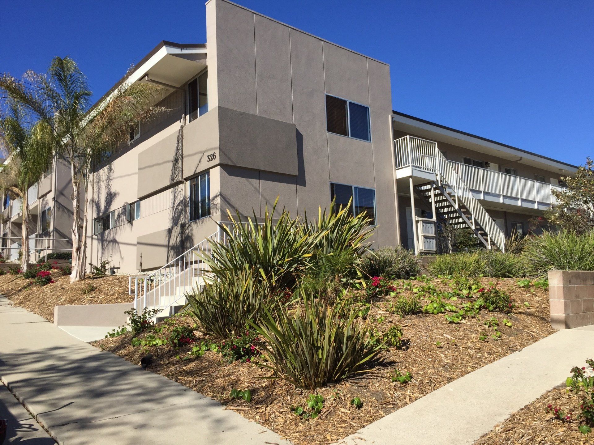 1035-Cliff-Drive-exterior