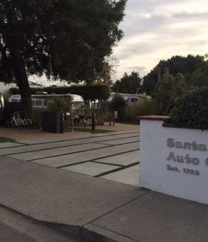 2717 De La Vina Street