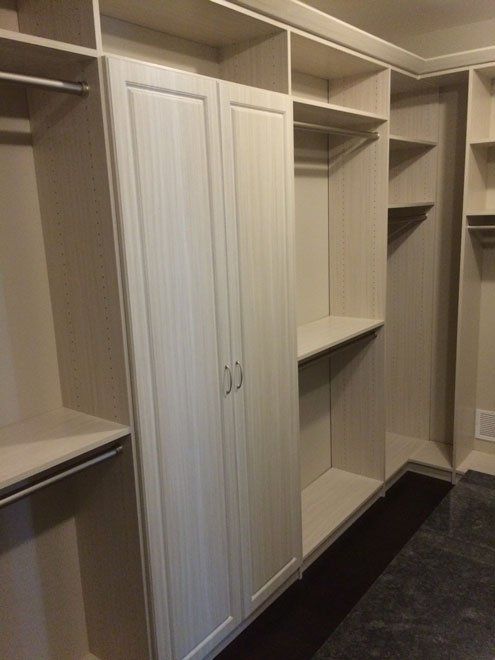 Custom Walk In Closet Cabinet, Shelving and Hanging Space